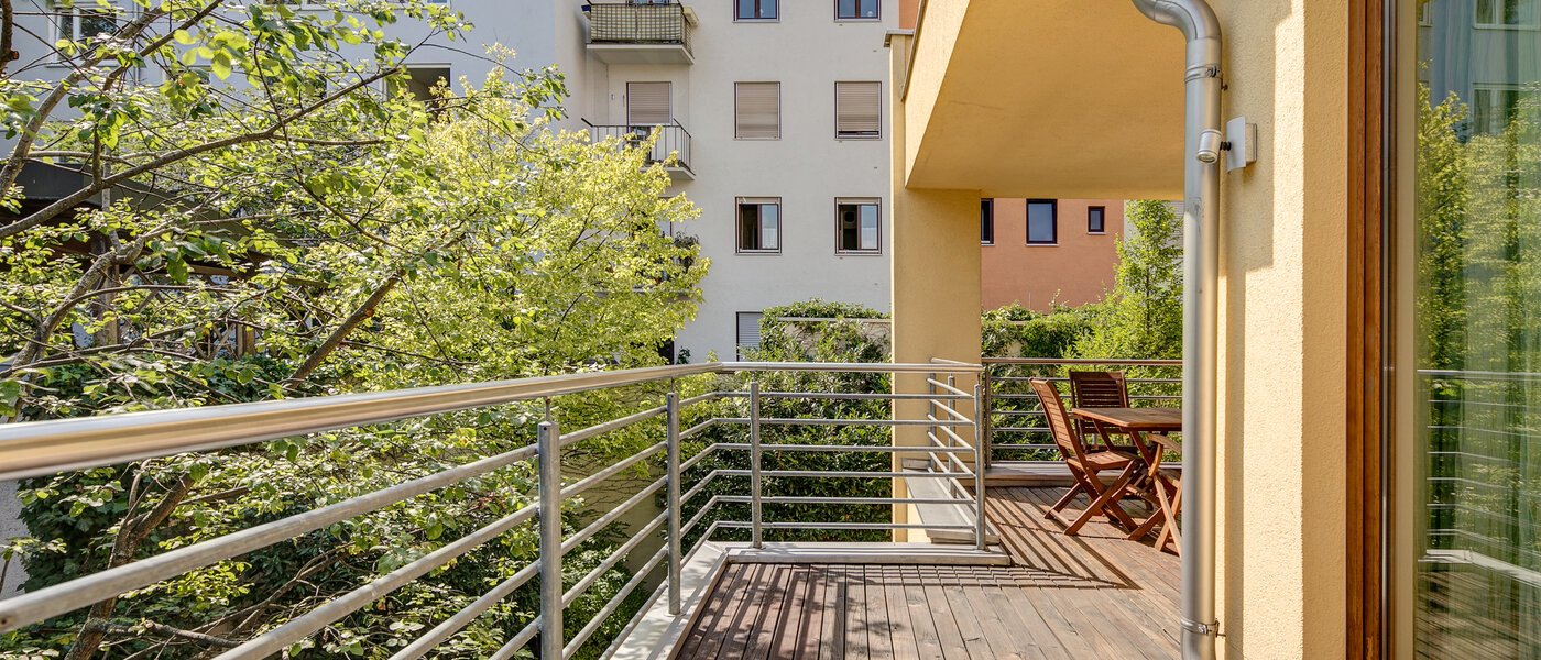 casa a schiera München Schwabing (links der Leopoldstraße) 02 balcone 3396