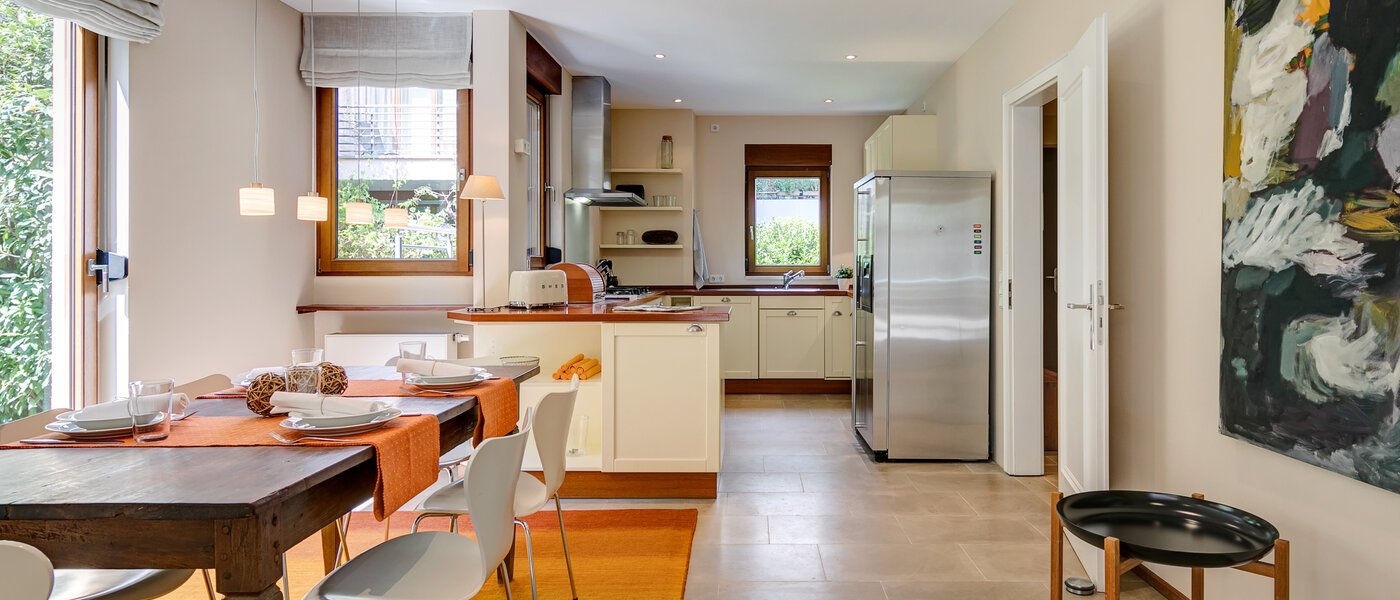 casa a schiera München Schwabing (links der Leopoldstraße) 02 zona pranzo 3396