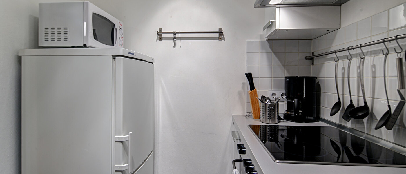 appartamento München Schwabing (links der Leopoldstraße) 02 cucina 3713