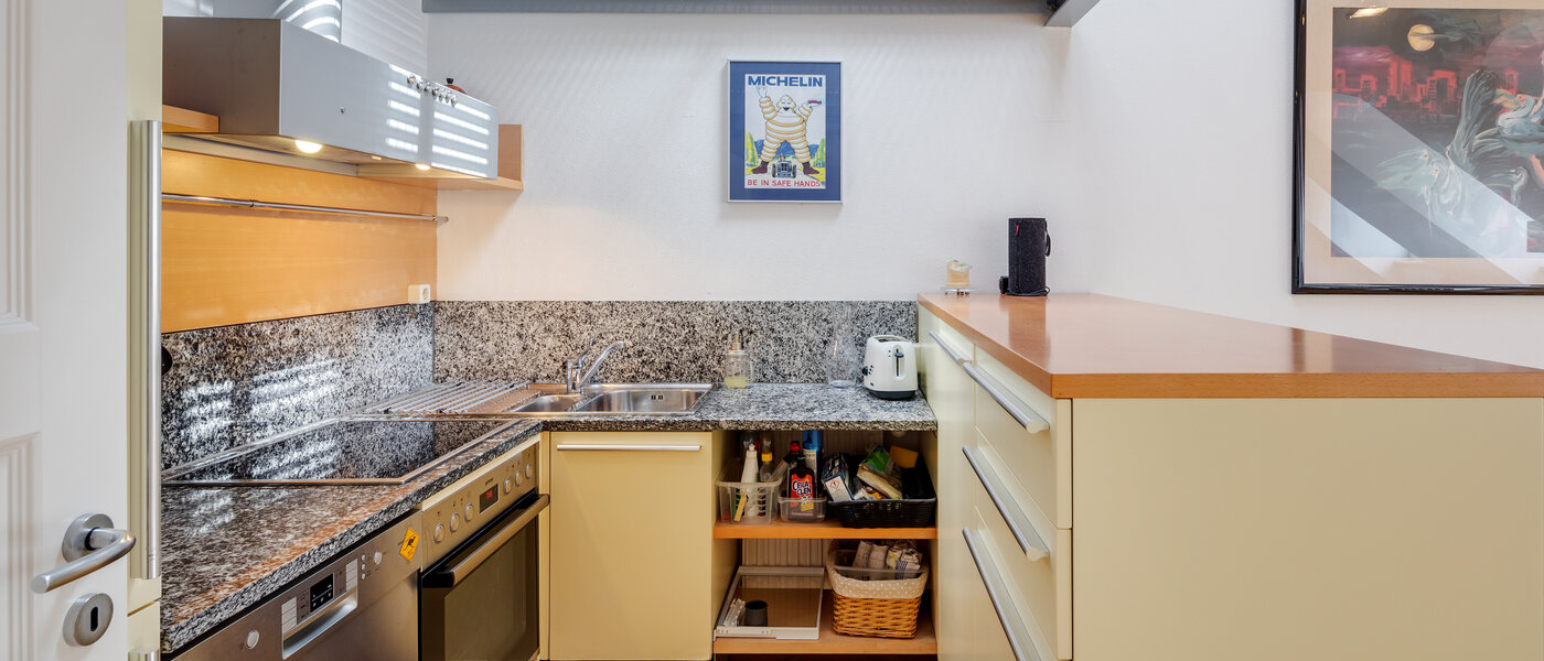 appartamento München Gärtnerplatzviertel 01 cucina 3714