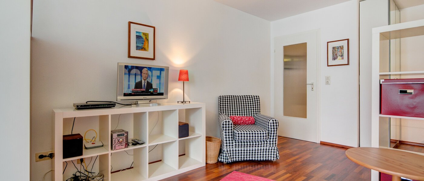 appartamento München Neuhausen 05 soggiorno 4307