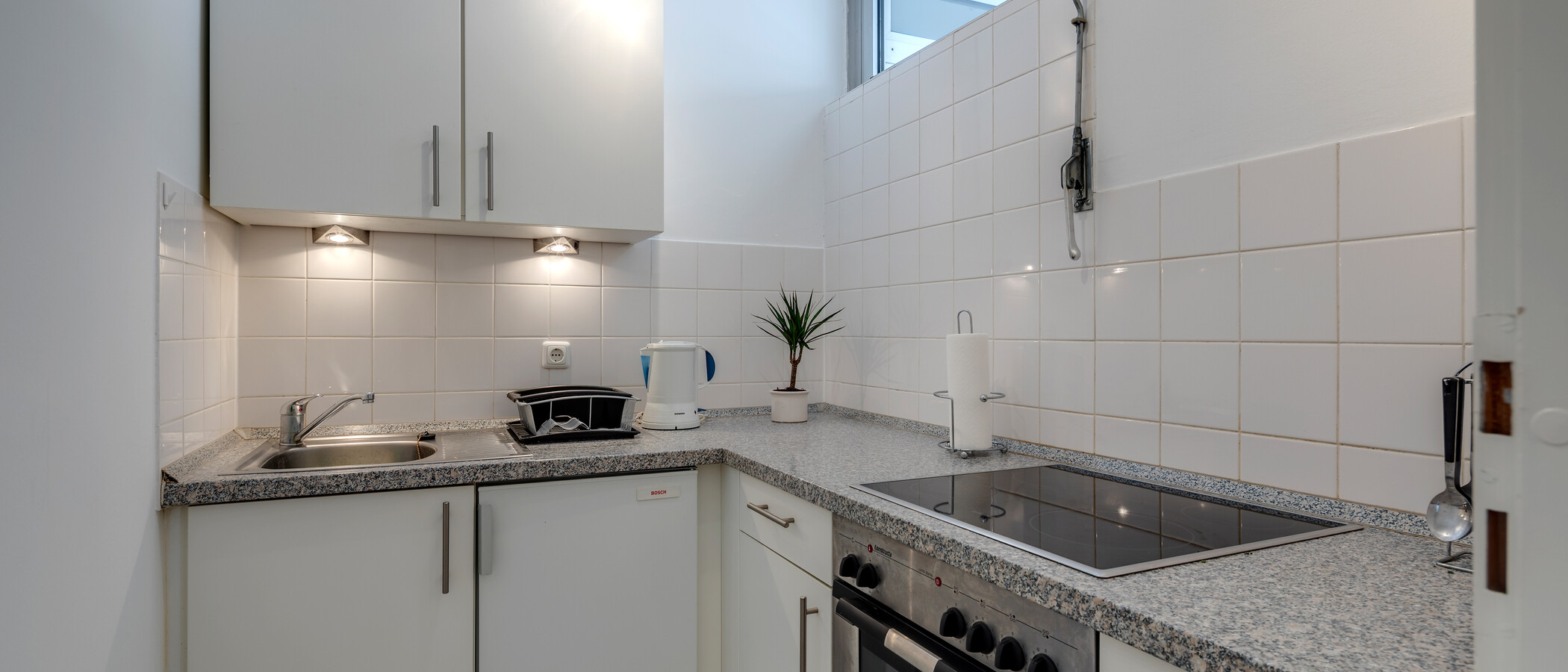 appartamento München Schwabing-Nord (zw. Leopoldstraße & Englischen Garten) 01 cucina 4452