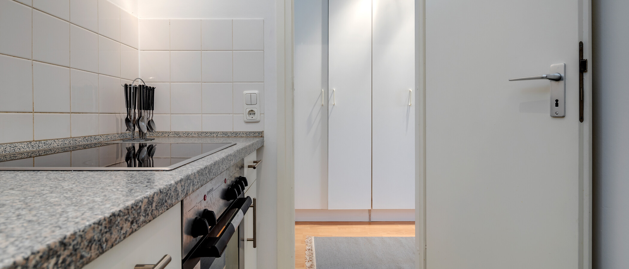 appartamento München Schwabing-Nord (zw. Leopoldstraße & Englischen Garten) 02 cucina 4452