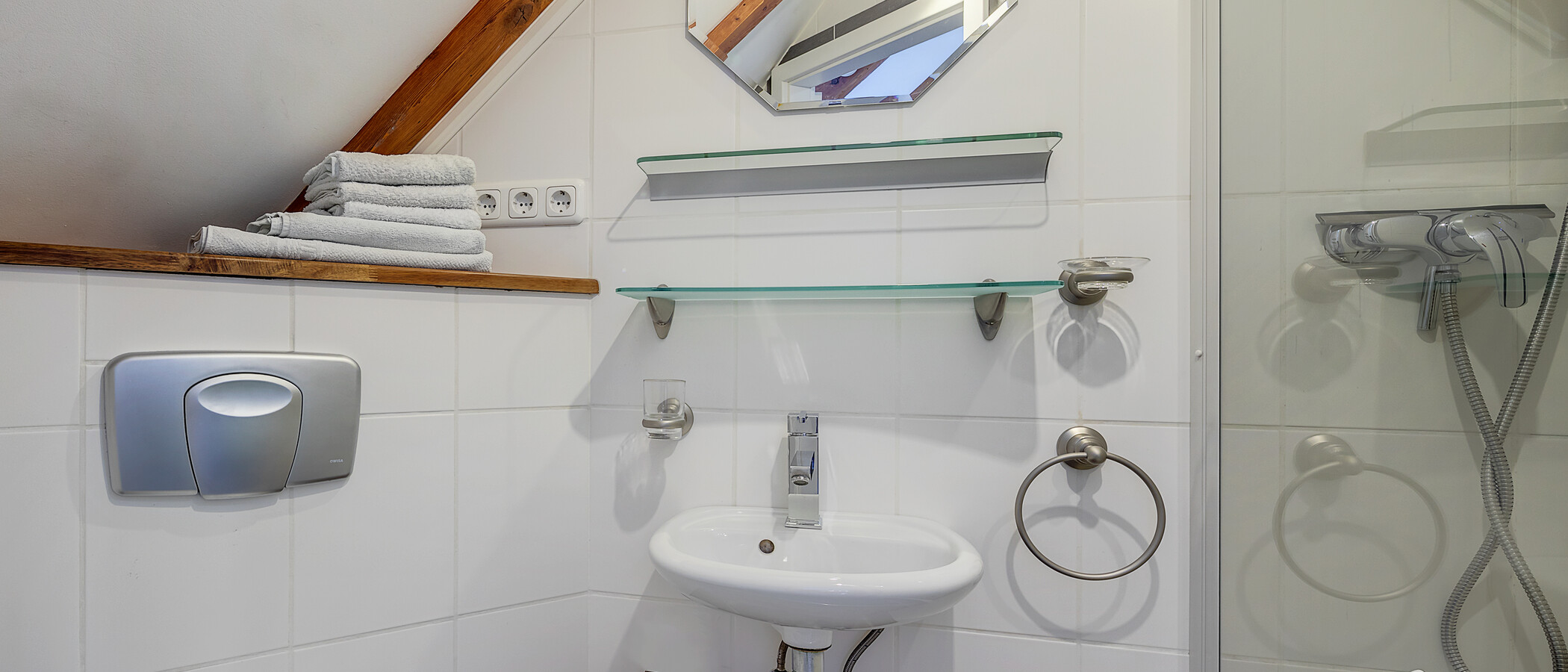 attico Unterföhring 02 bagno 4788