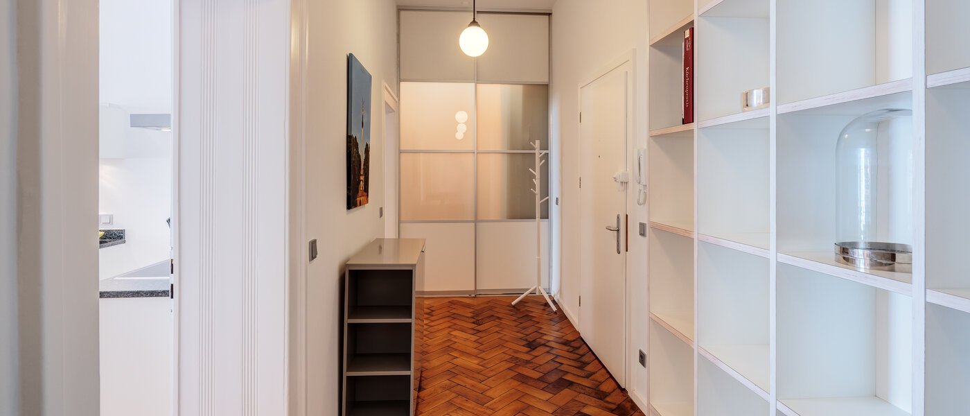 appartamento München Schwabing (links der Leopoldstraße) 06 ingresso/corridioio 4915