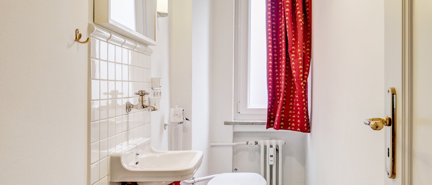 appartamento München Schwabing (rechts der Leopoldstraße) 01 toilette separata 4984