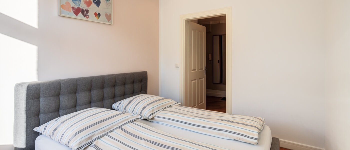 appartamento München Neuhausen 03 camera da letto 5216