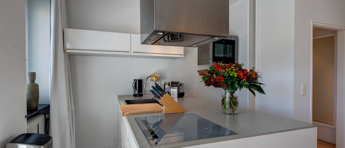 appartamento München Schwabing (links der Leopoldstraße) 04 cucina 5263