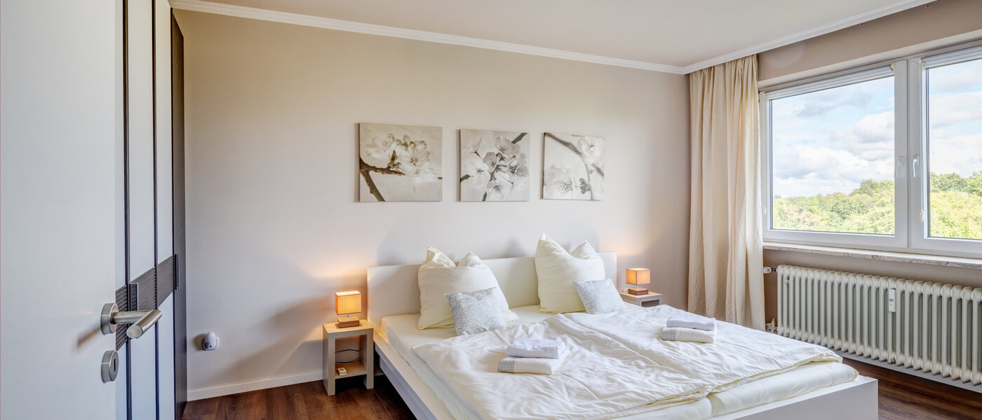 appartamento München Bogenhausen 01 1° camera da letto 53