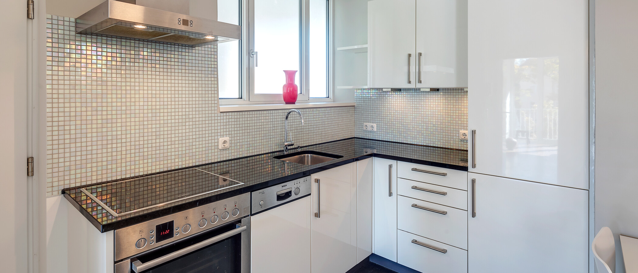 appartamento München Schwabing (links der Leopoldstraße) 02 cucina 5407