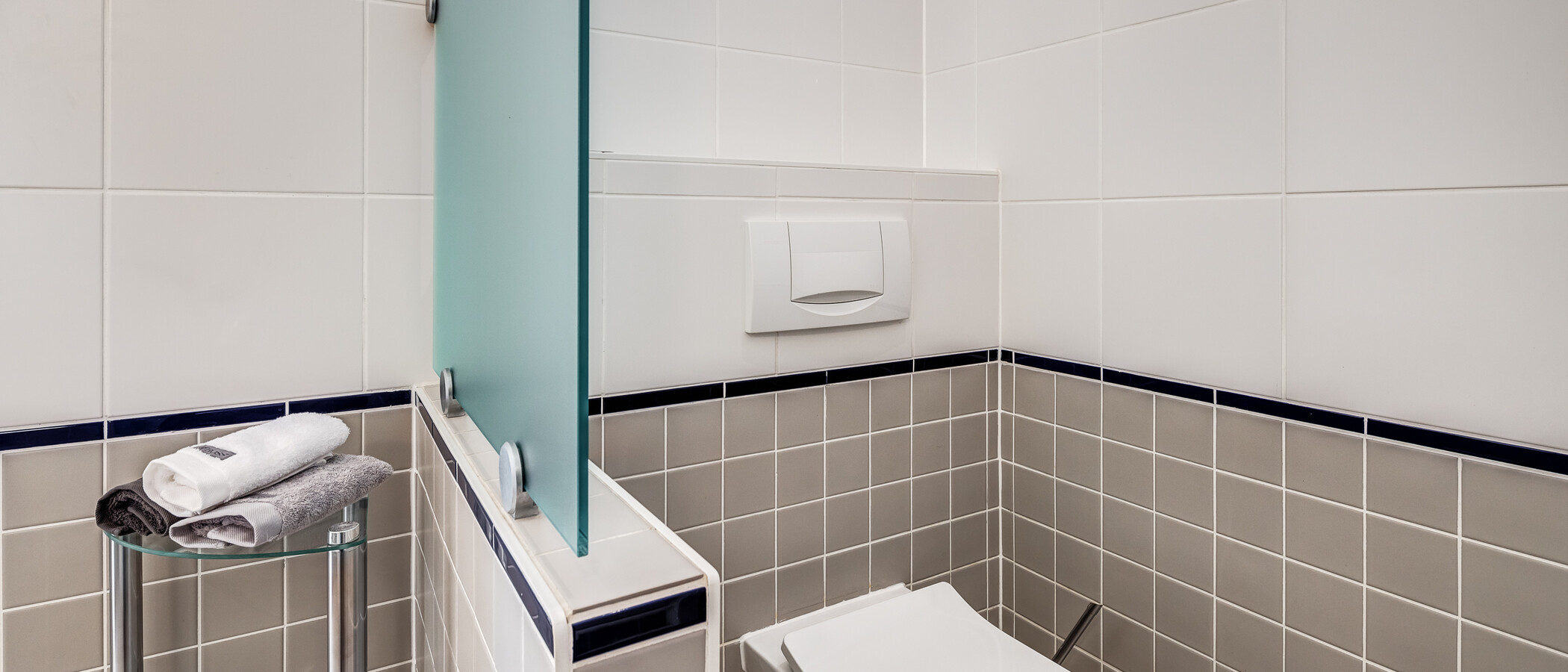 casa indipendente München Obermenzing 03 toilette per gli ospiti 5436