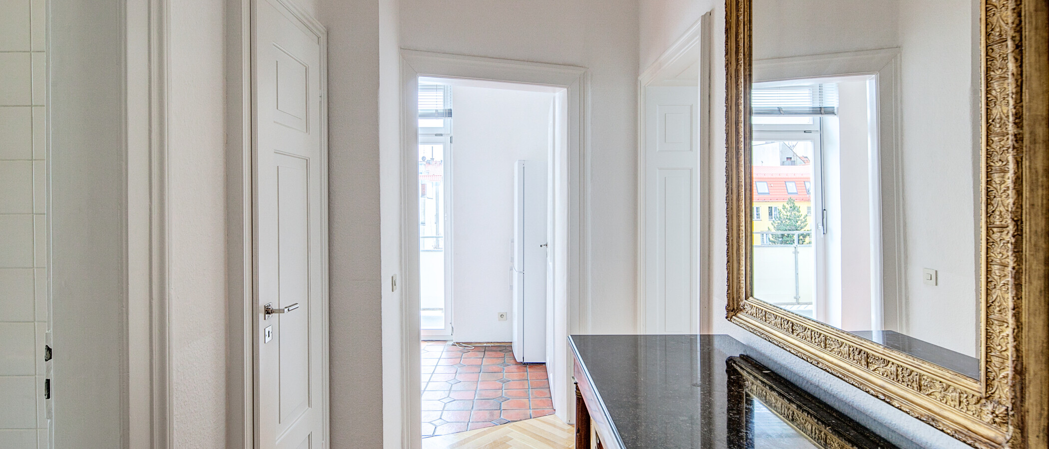 appartamento München Schwabing (links der Leopoldstraße) 01 ingresso/corridioio 556