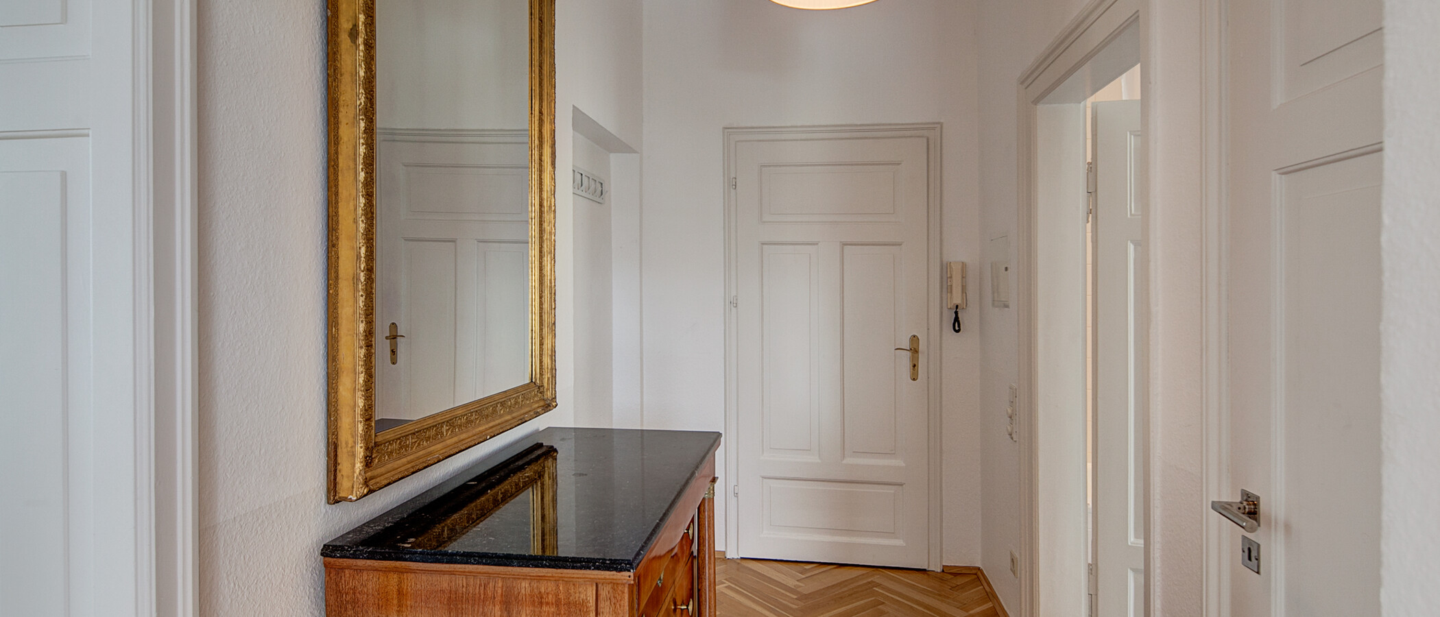 appartamento München Schwabing (links der Leopoldstraße) 02 ingresso/corridioio 556