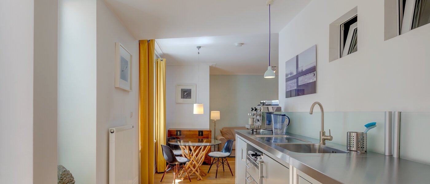 appartamento München Glockenbachviertel 01 cucina 5717