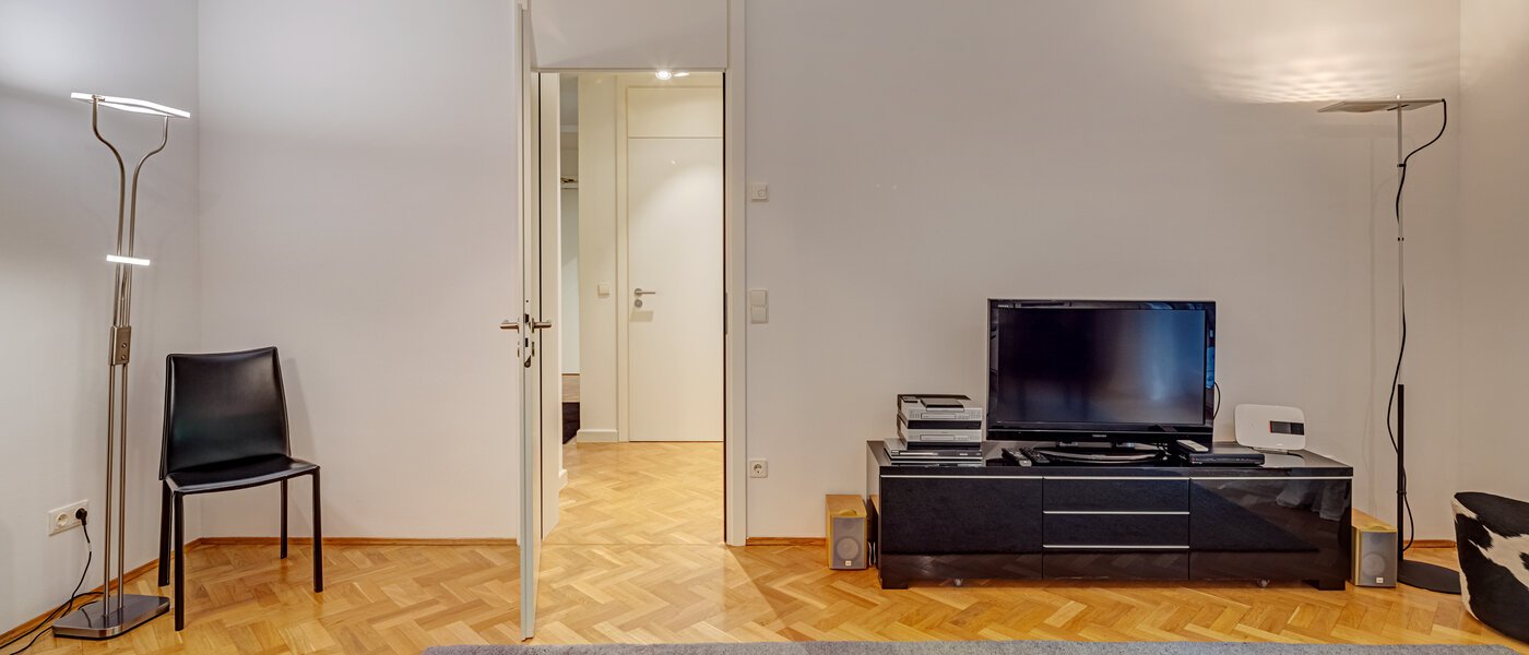 appartamento München Bogenhausen 03 soggiorno 5866