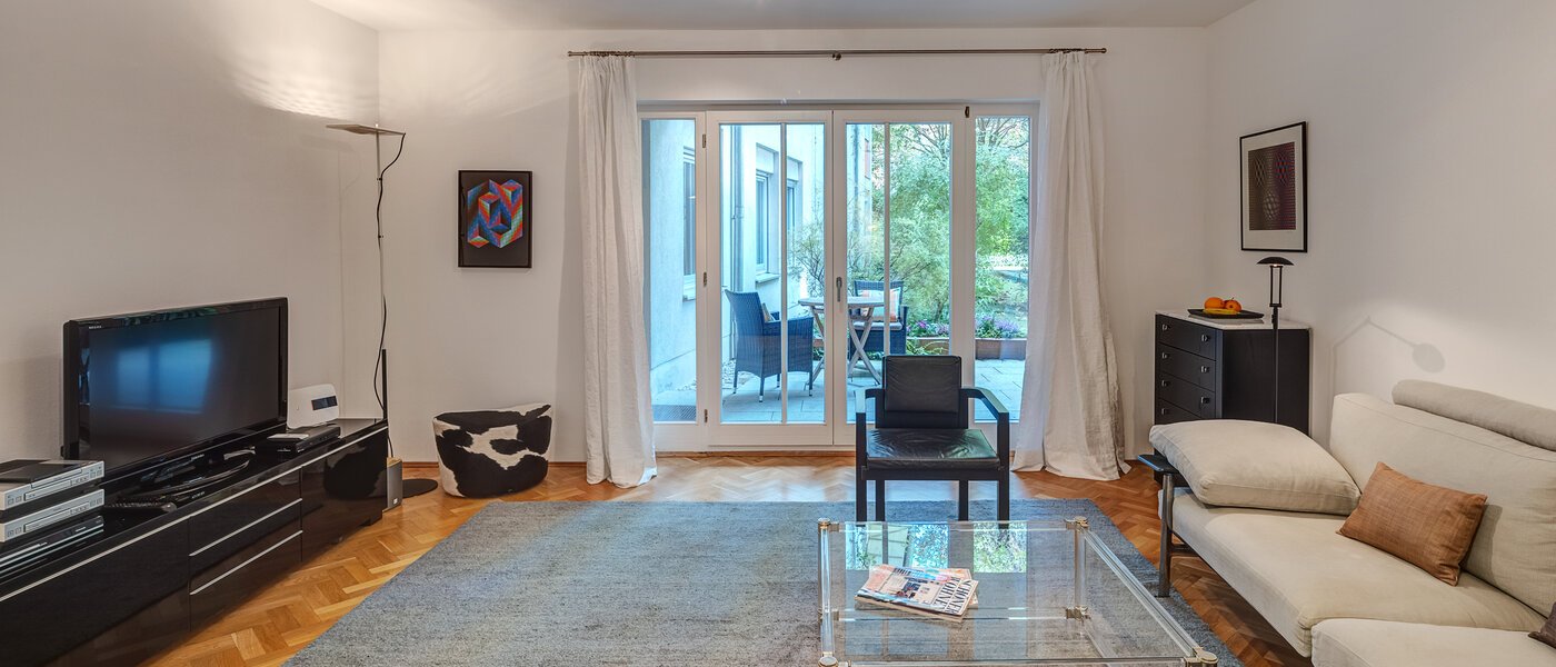 appartamento München Bogenhausen 04 soggiorno 5866