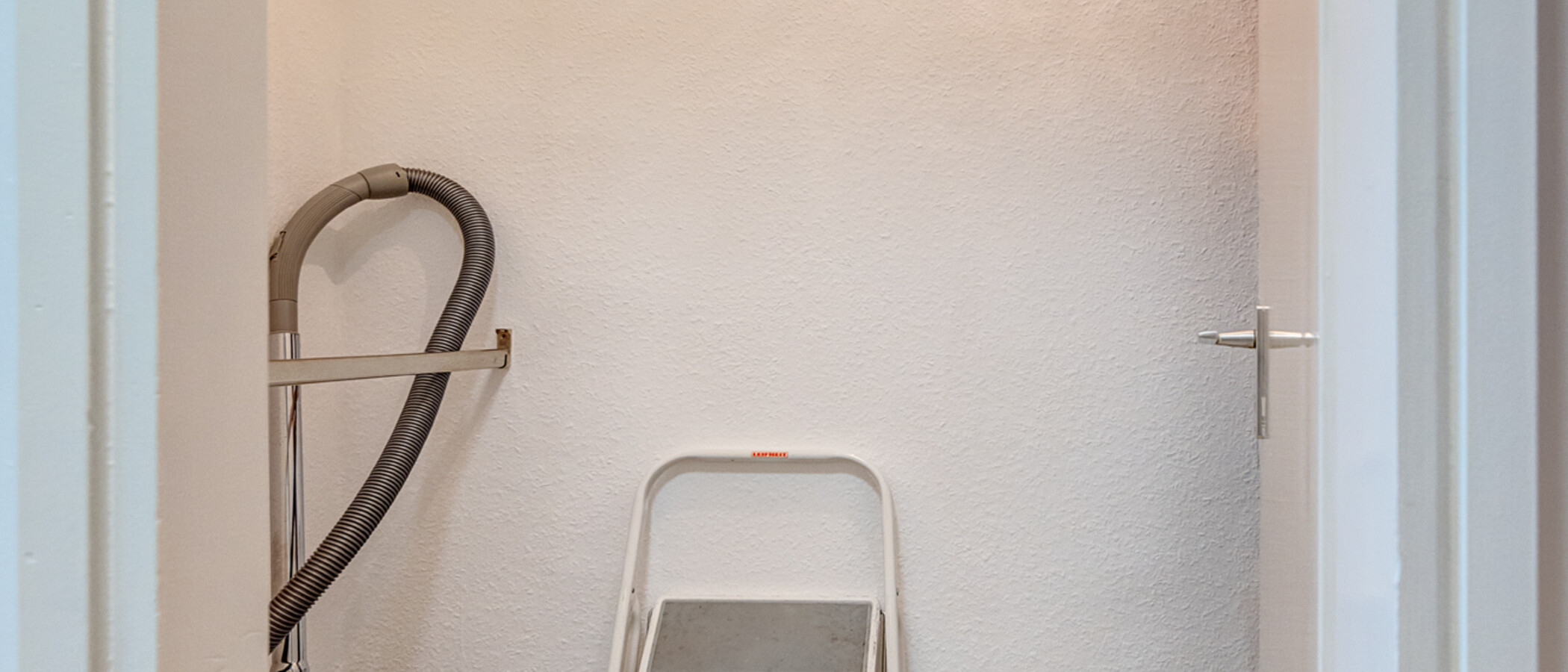 appartamento München Milbertshofen 01 ripostiglio 6061