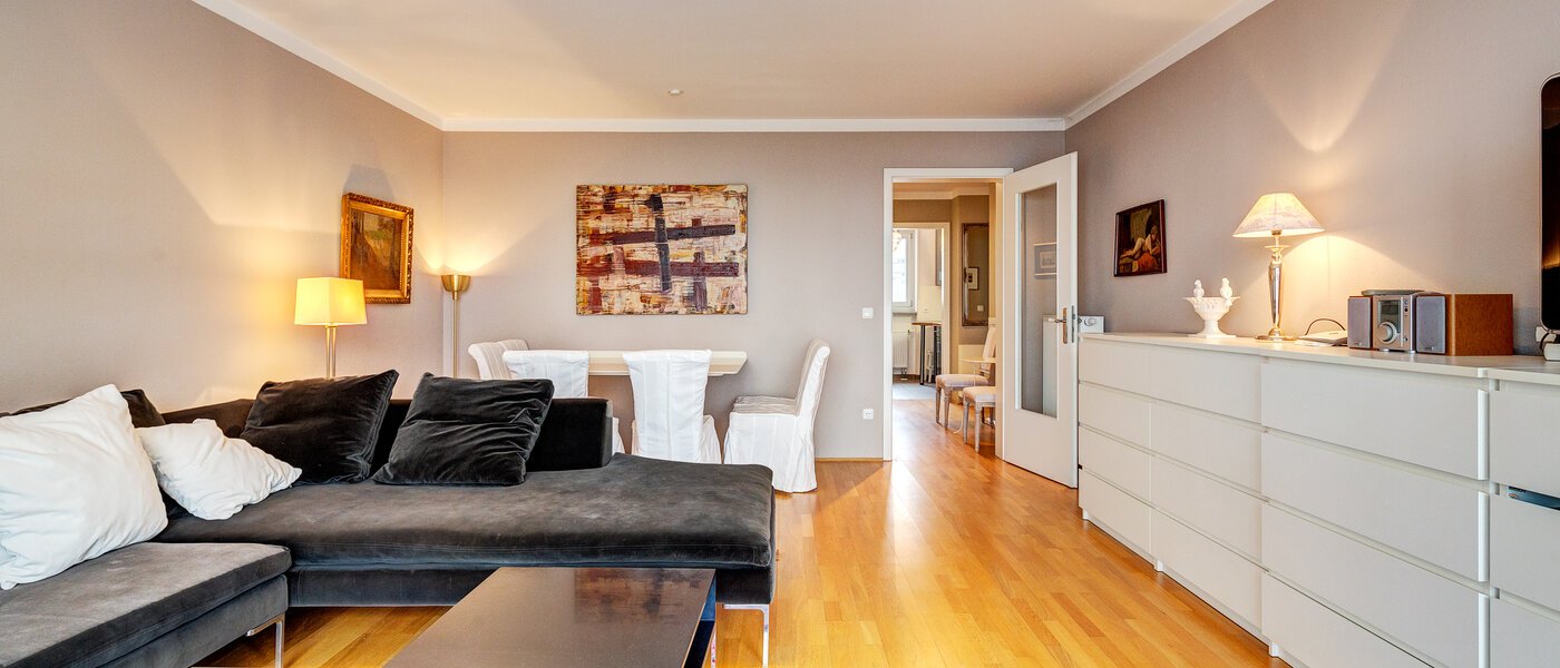 appartamento München Bogenhausen 04 soggiorno 6185