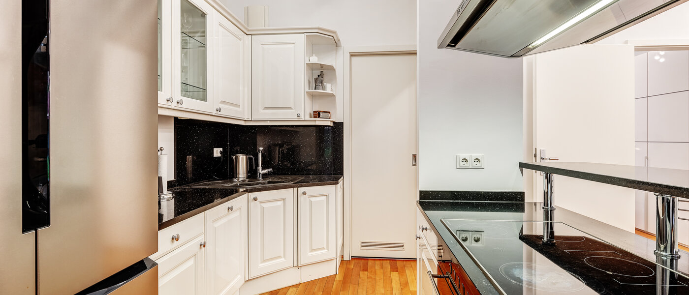 appartamento München Schwabing-Nord (zw. Leopoldstraße & Englischen Garten) 01 cucina 6300