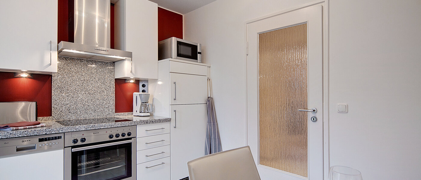 appartamento München Schwabing (links der Leopoldstraße) 03 cucina 6480