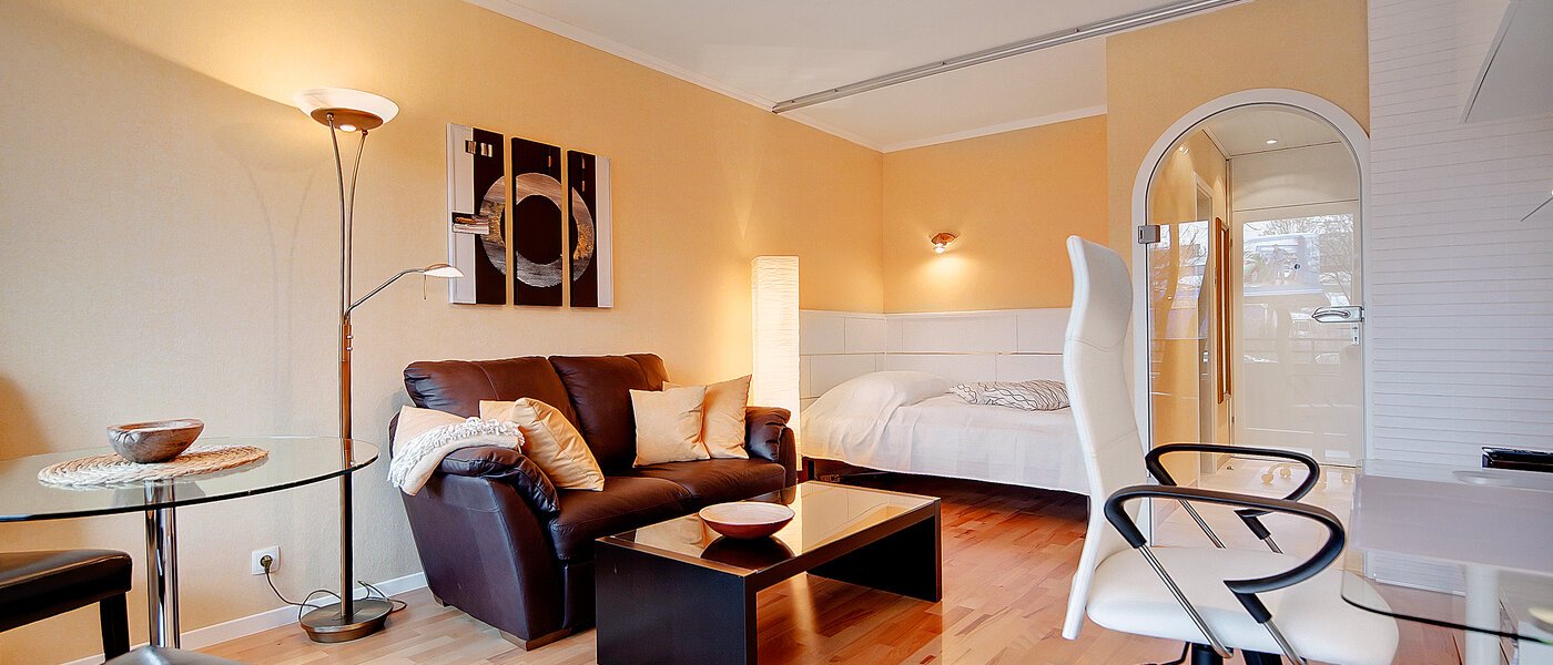 appartamento München Milbertshofen 05 soggiorno 6551