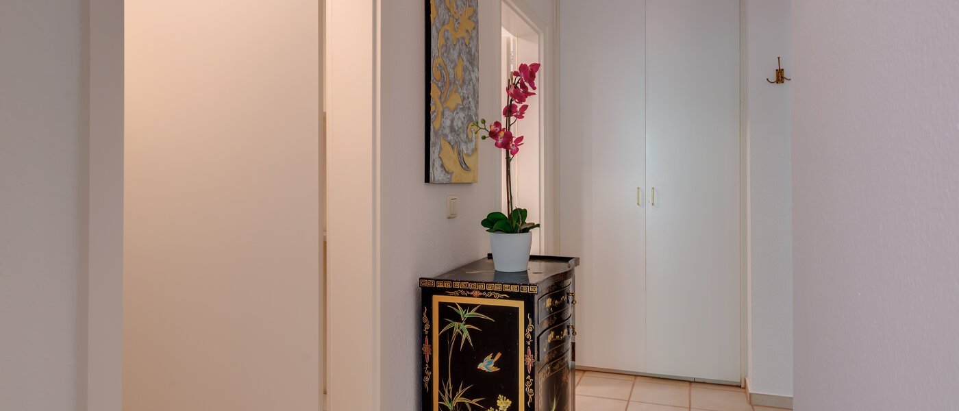 appartamento con giardino München Neuhausen 02 ingresso/corridioio 6555