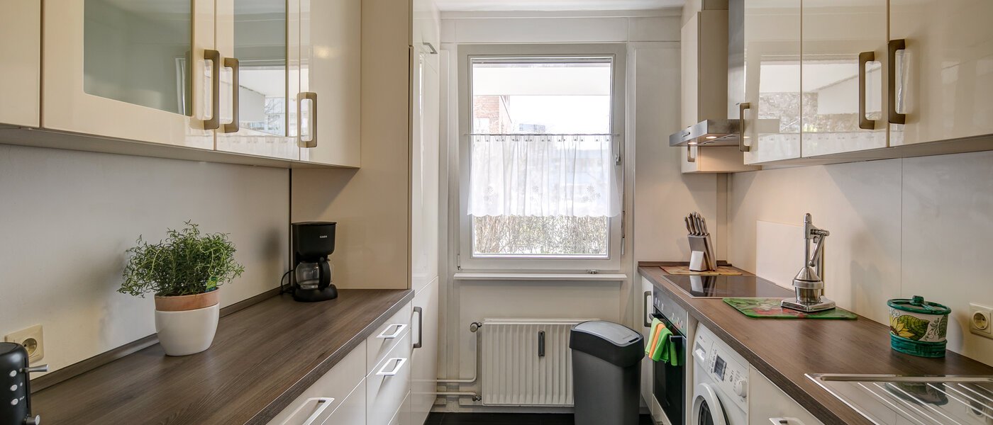 appartamento München Arabellapark 01 cucina 6561