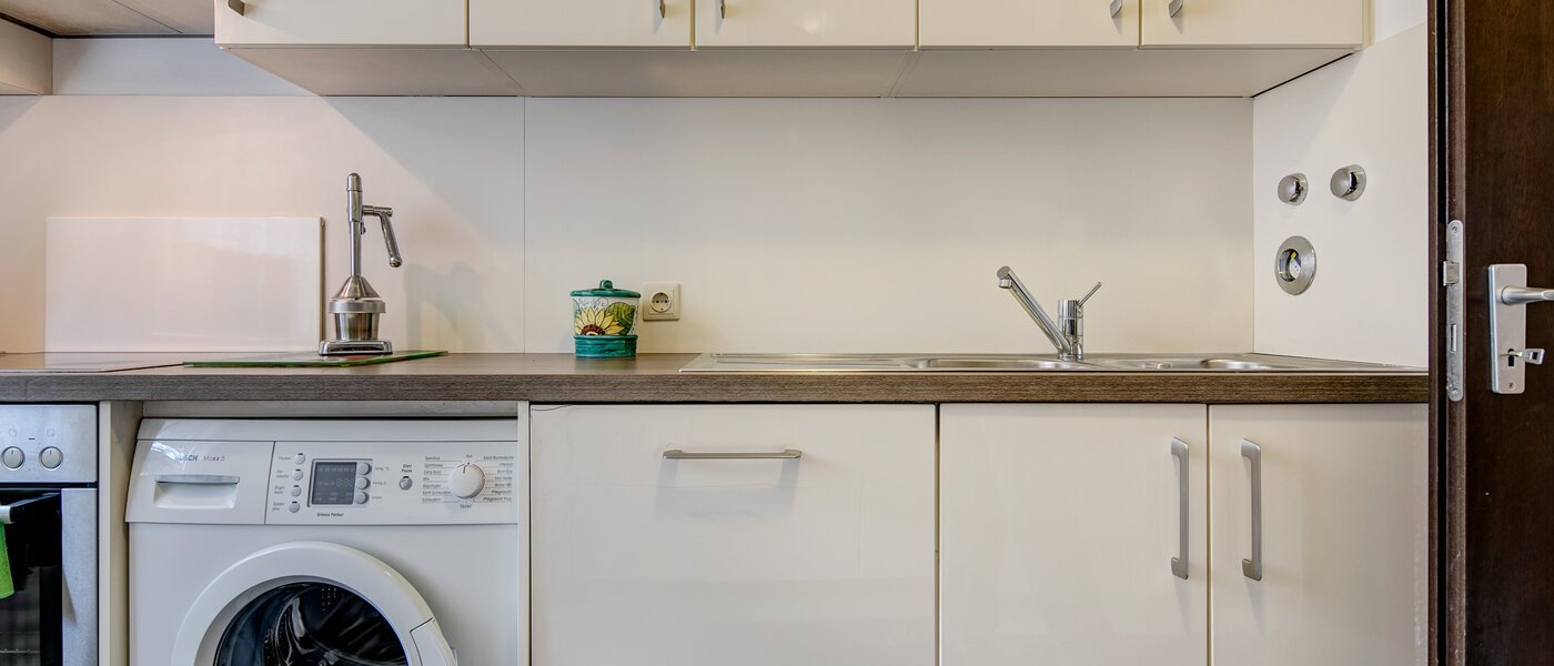 appartamento München Arabellapark 02 cucina 6561