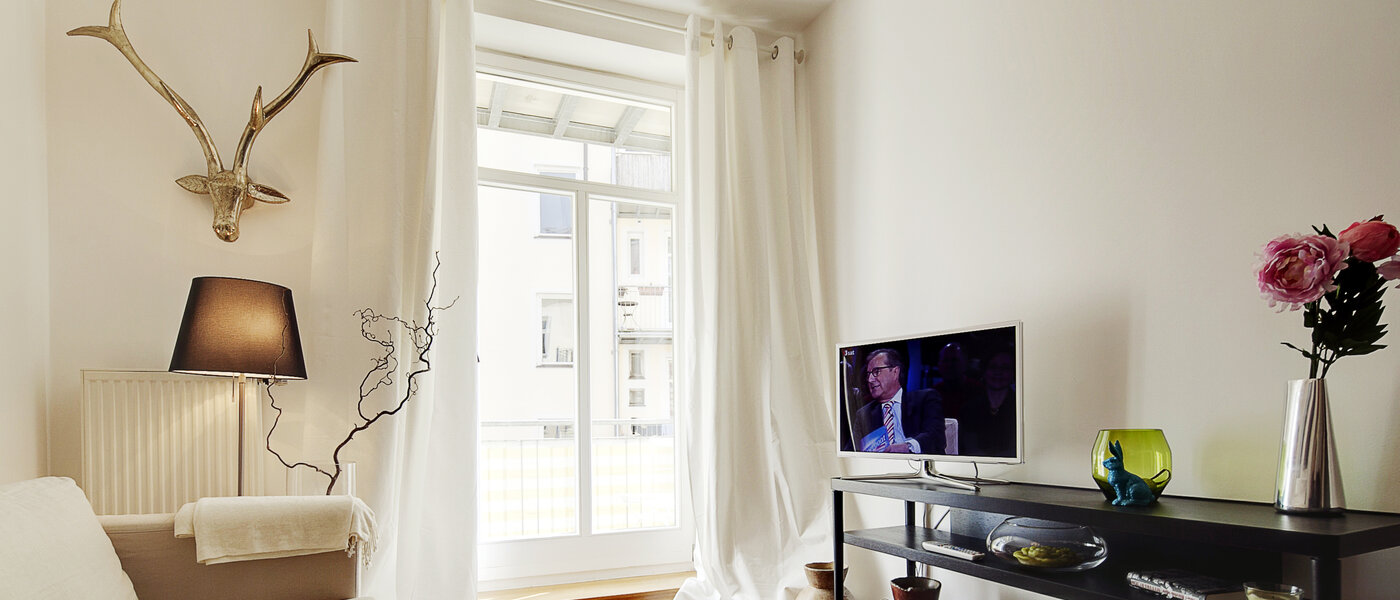 appartamento München Neuhausen 02 soggiorno 6715