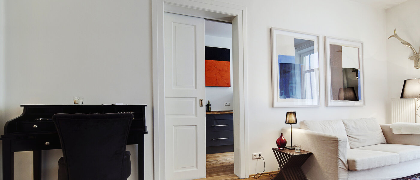 appartamento München Neuhausen 05 soggiorno 6715