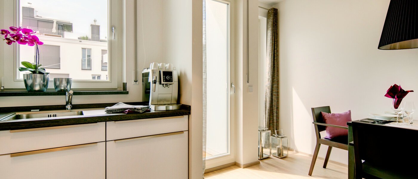 appartamento München Maxvorstadt 03 cucina 7037