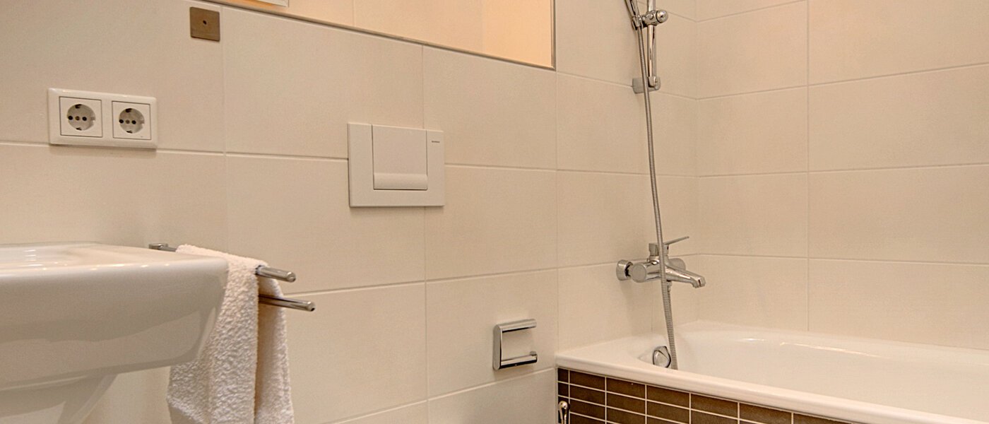 attico München Neuhausen 02 bagno 7084