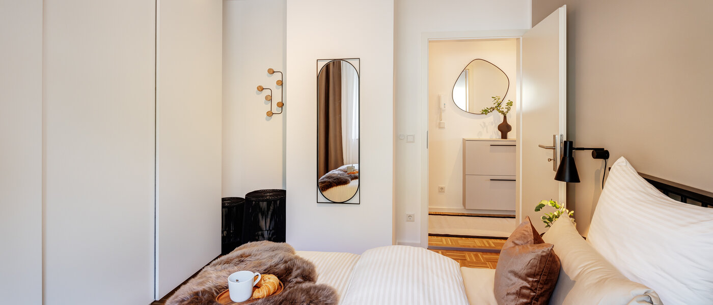 appartamento München Milbertshofen 04 camera da letto 7233