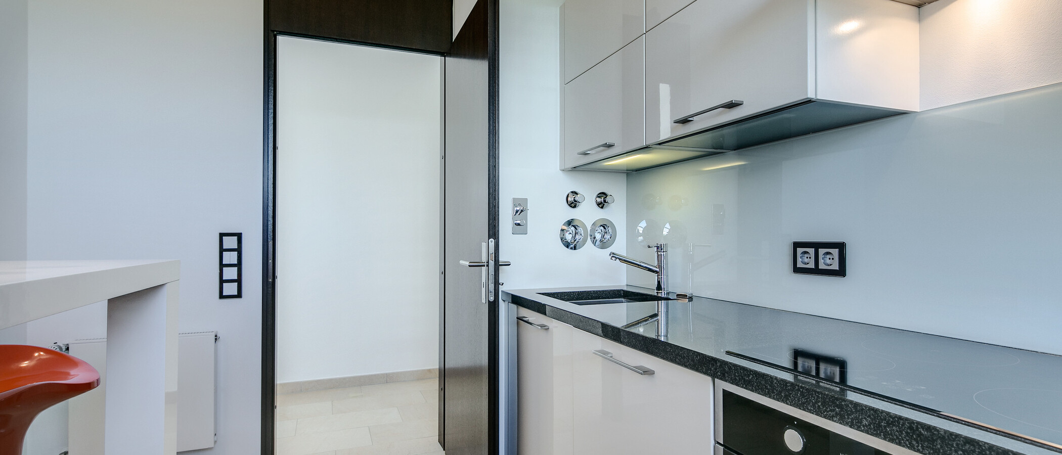 attico con terrazzo München Arabellapark 03 cucina 7279