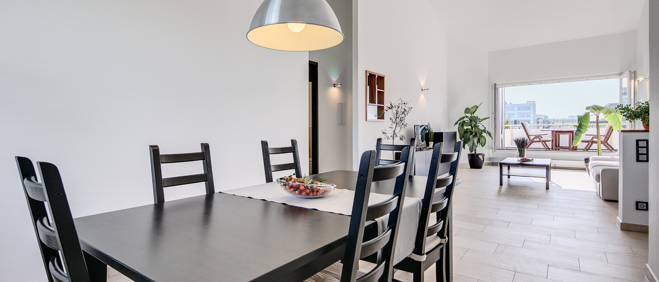 attico con terrazzo München Arabellapark 01 sala da pranzo 7279