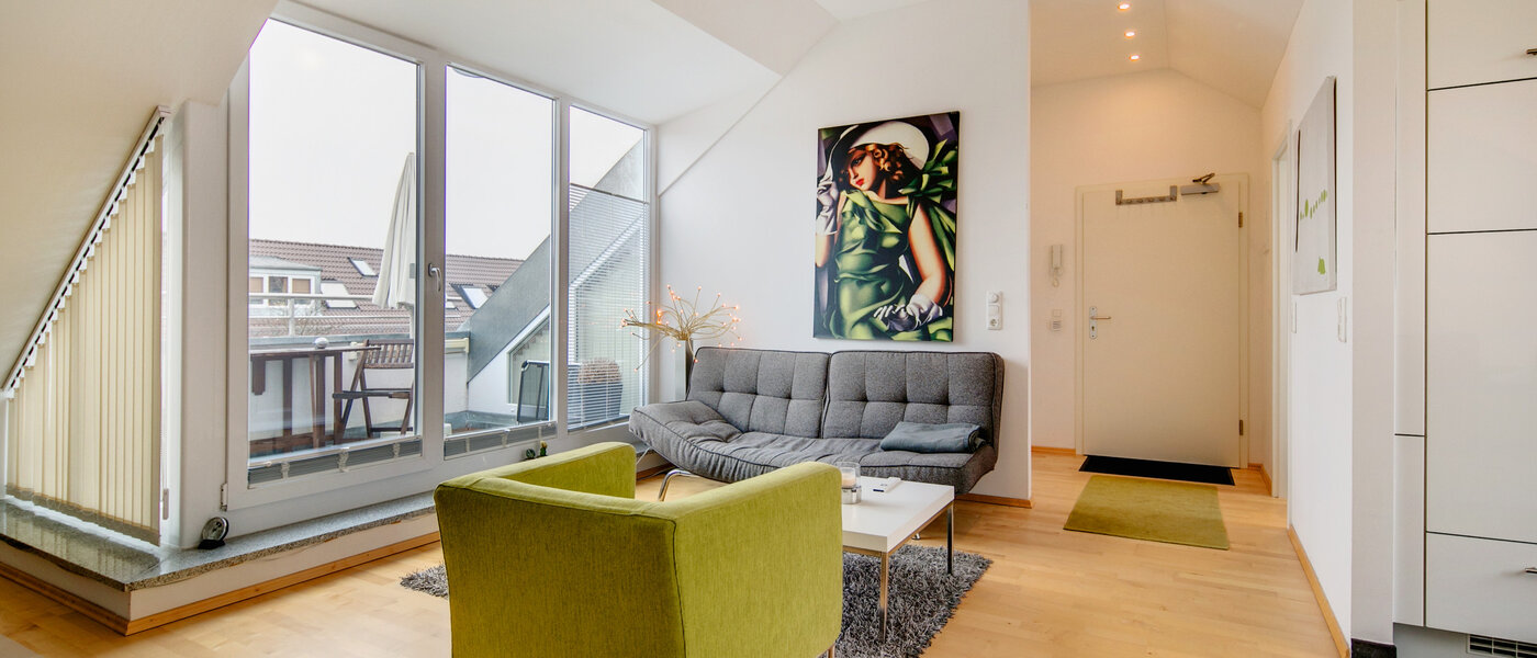 attico con terrazzo München Untermenzing 05 soggiorno 7372