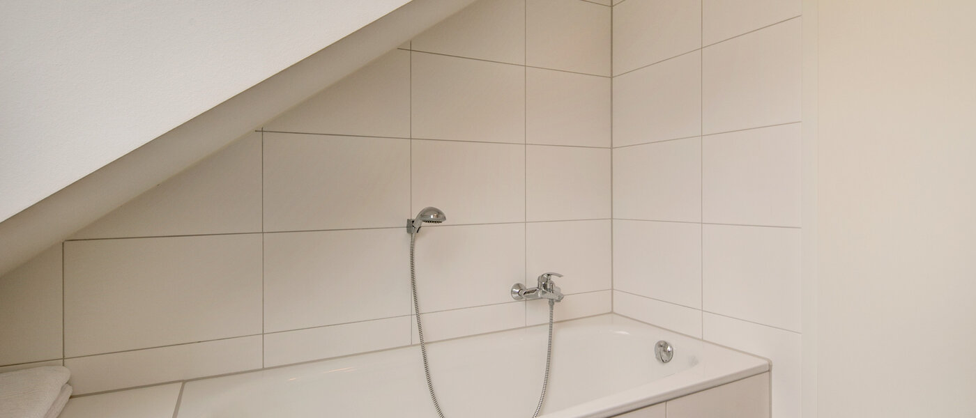 attico con terrazzo München Untermenzing 02 bagno 7372