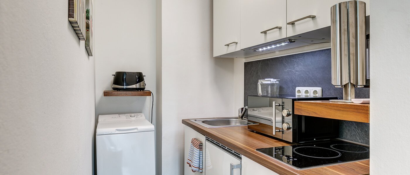 appartamento München Schwabing (links der Leopoldstraße) 01 cucina 7687