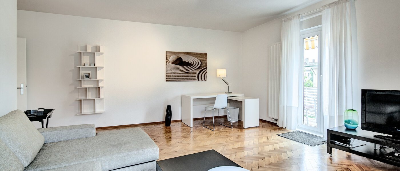 appartamento München Schwabing (links der Leopoldstraße) 03 soggiorno 7776
