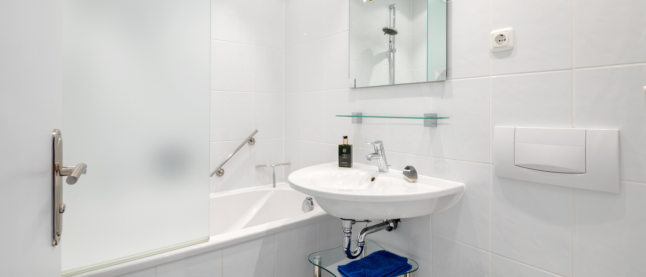 abitazione München Arabellapark 01 bagno 7848