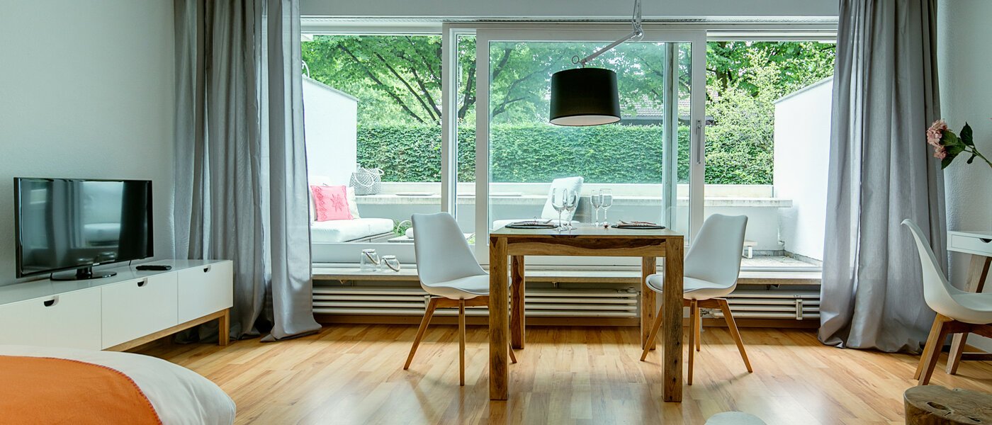 appartamento München Nymphenburg 03 soggiorno 7880