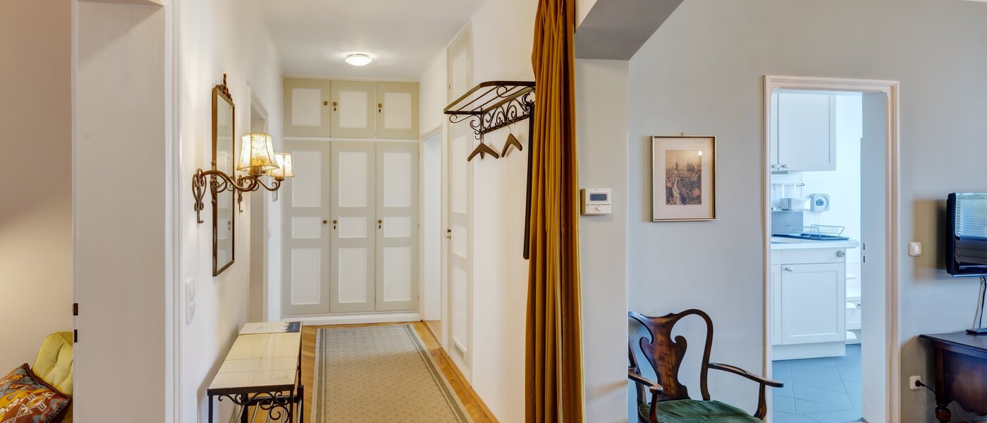 appartamento München Maxvorstadt - Universitätsviertel 03 ingresso/corridioio 7887