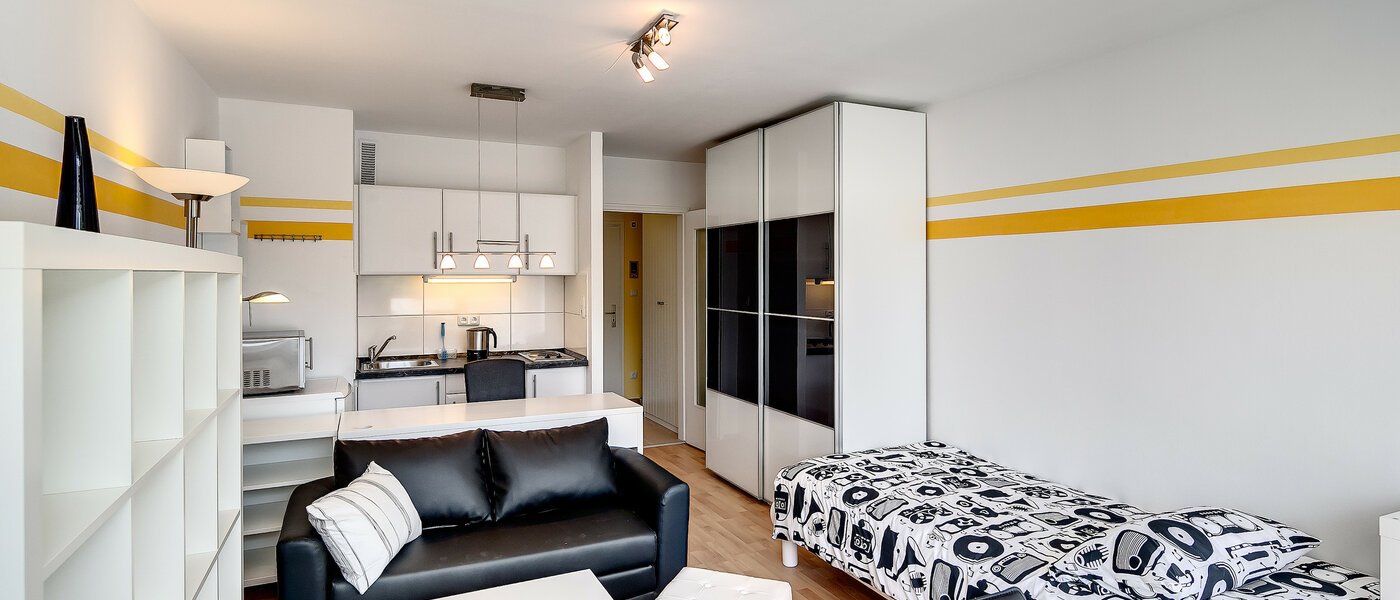 abitazione München Obersendling 02 soggiorno 7983