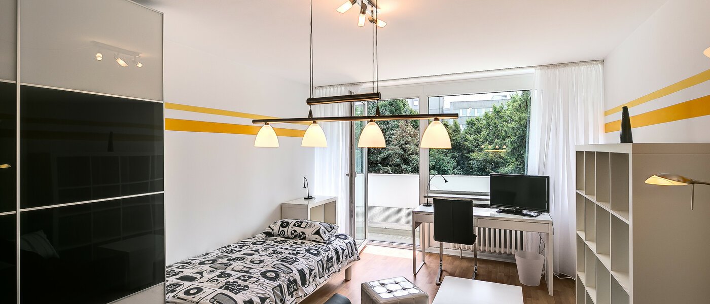 abitazione München Obersendling 04 soggiorno 7983