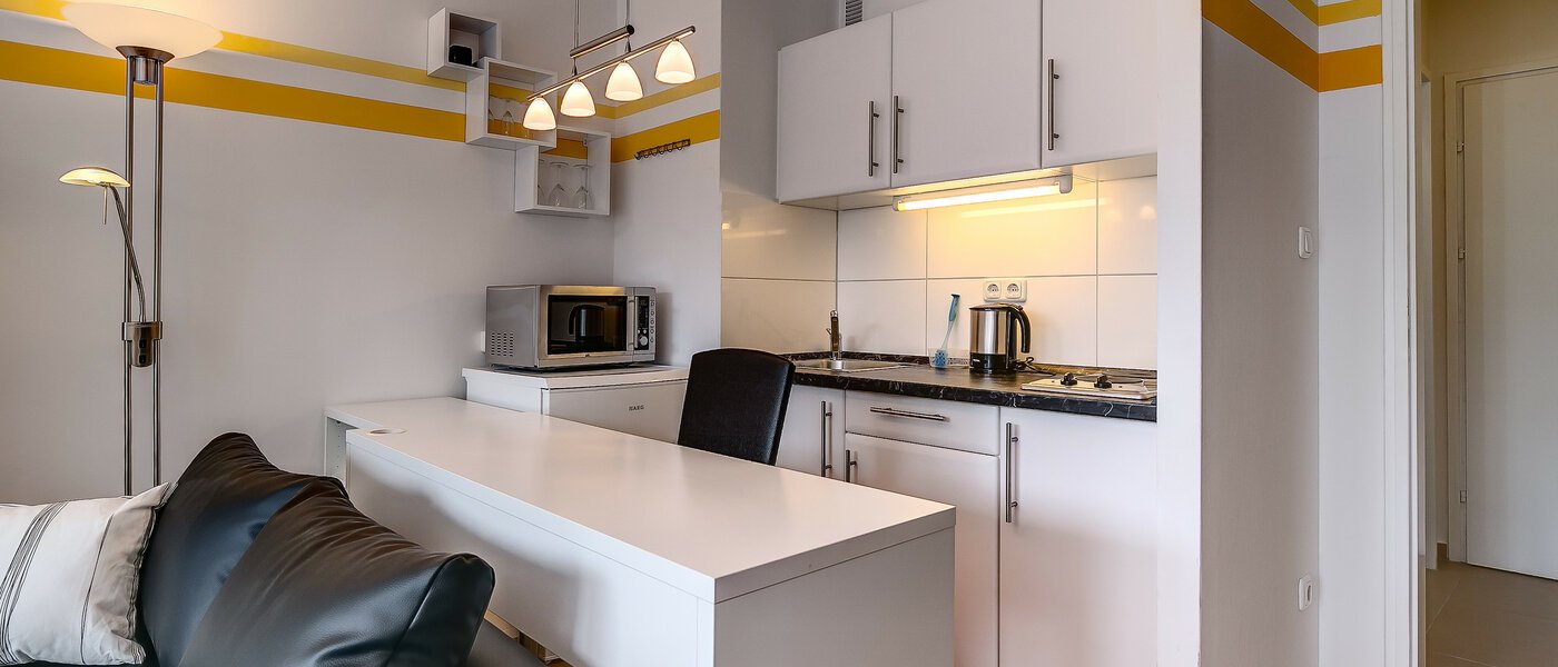 abitazione München Obersendling 01 cucina 7983