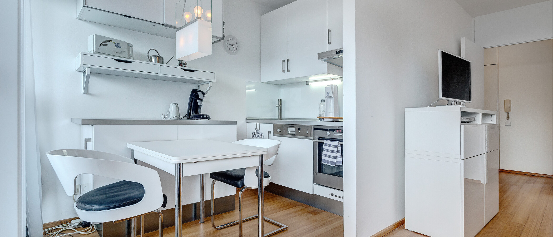 appartamento München Schwabing-Nord (zw. Leopoldstraße & Englischen Garten) 03 soggiorno 8015