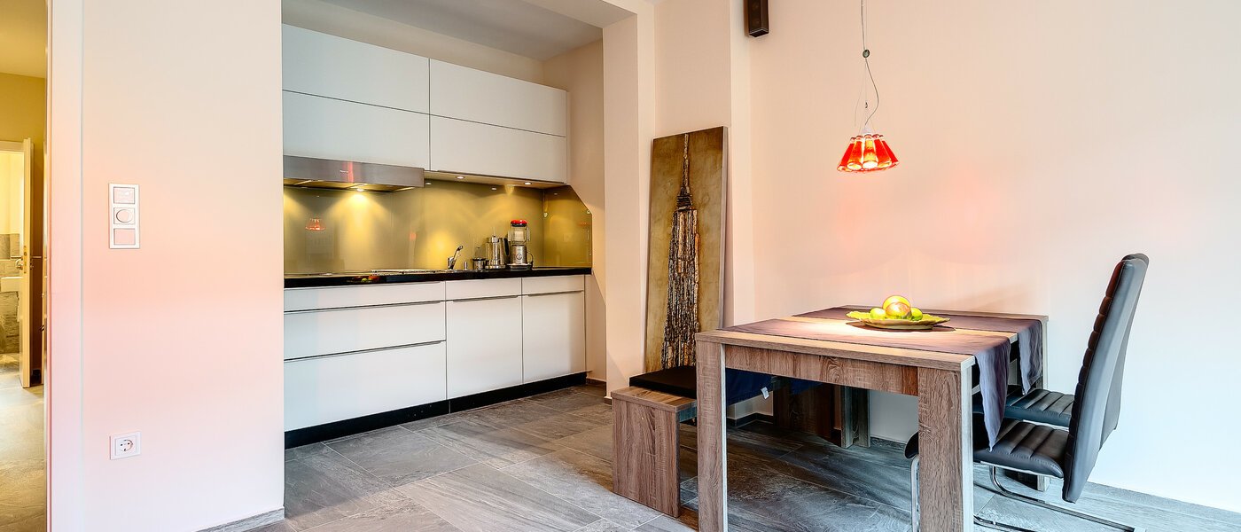 appartamento München Isarvorstadt 02 cucina 8026