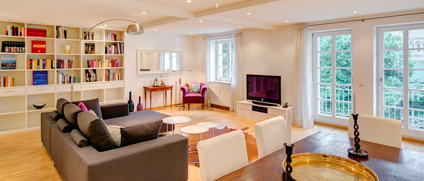 appartamento München Glockenbachviertel 01 soggiorno 8066