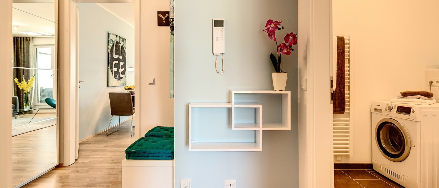 appartamento München Nymphenburg 03 ingresso/corridioio 8090