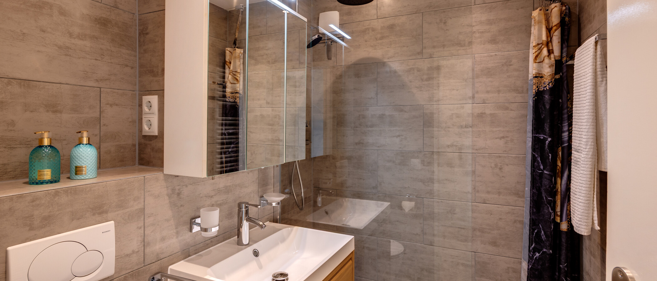 appartamento München Berg am Laim 01 bagno 8248